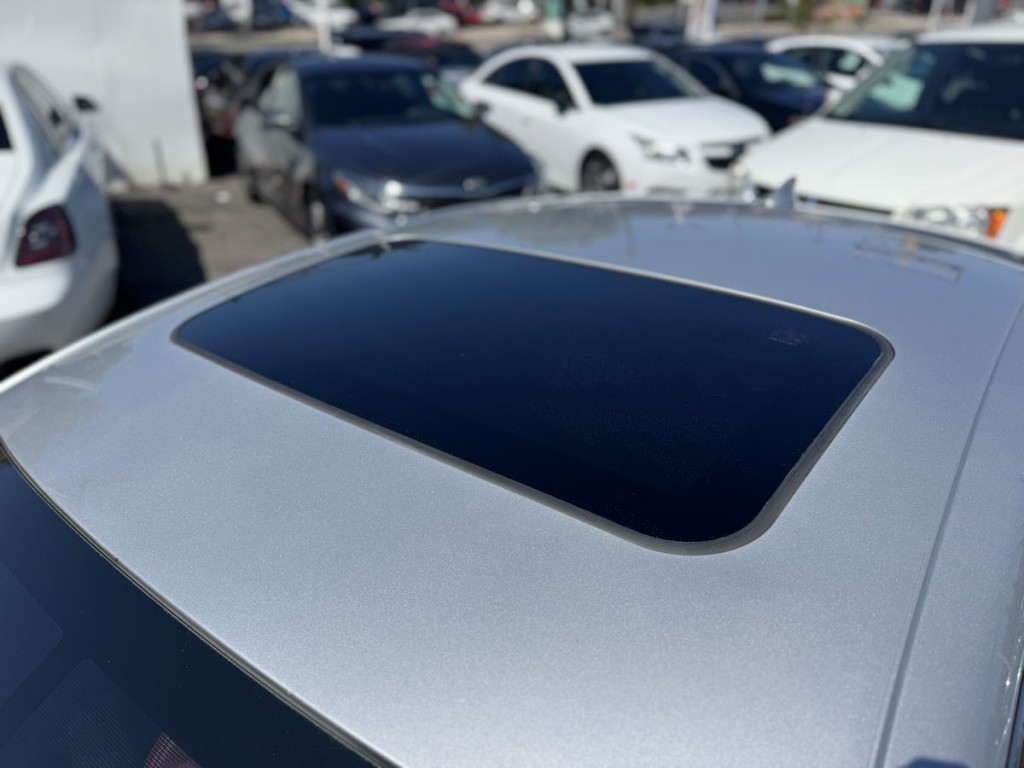 2016 Lexus IS 200t Image 7