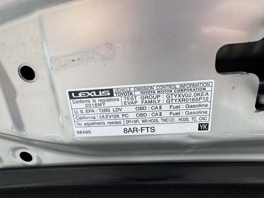 2016 Lexus IS 200t Image 25