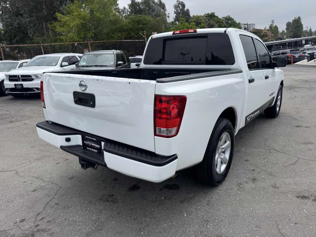 2015 Nissan Titan Image 5
