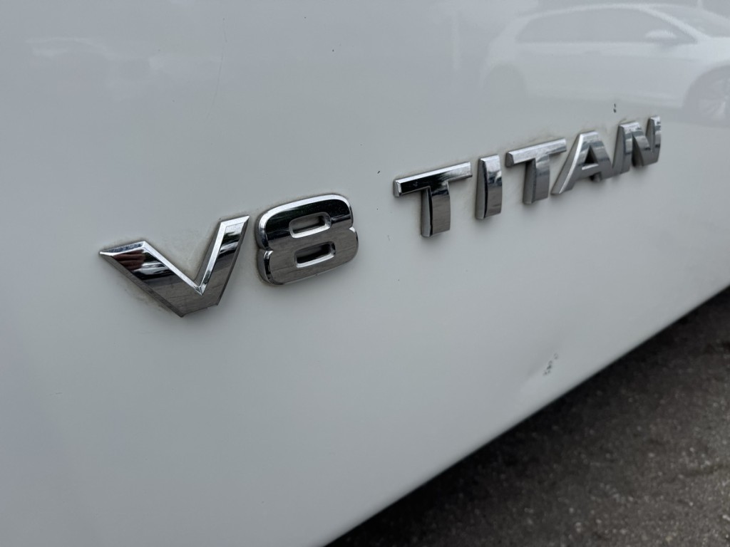 2015 Nissan Titan Image 20