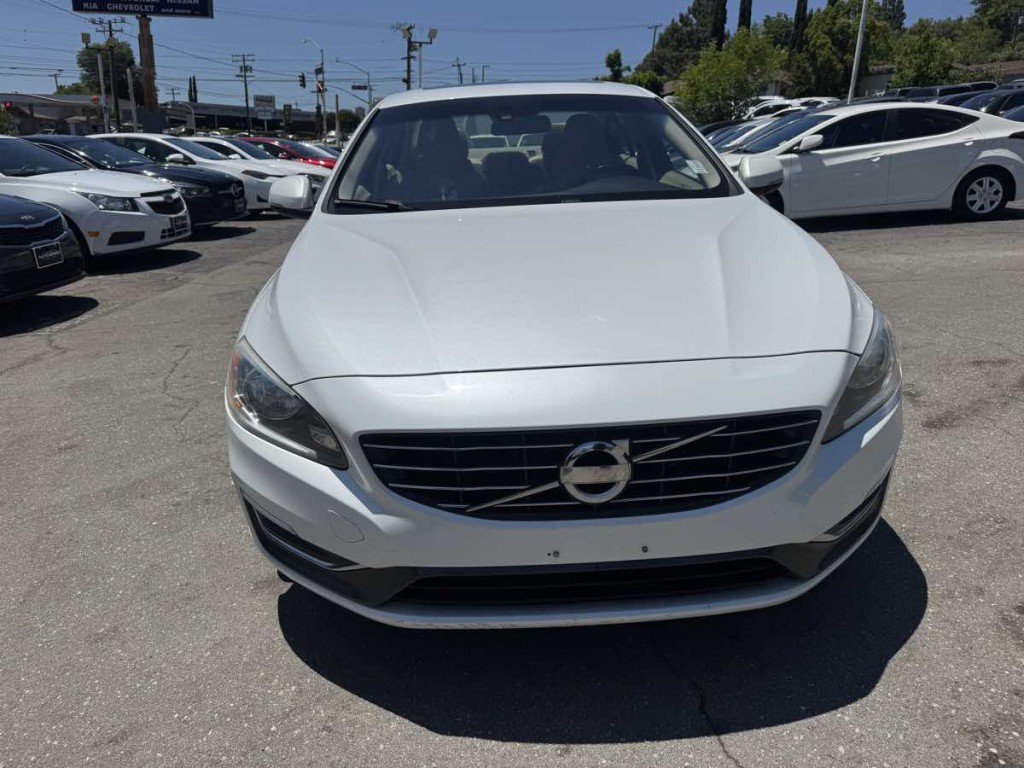 2015 Volvo S60 Image 2