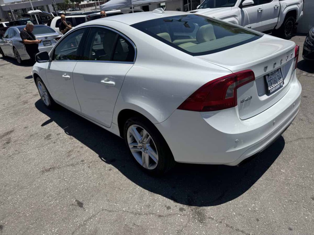 2015 Volvo S60 Image 6