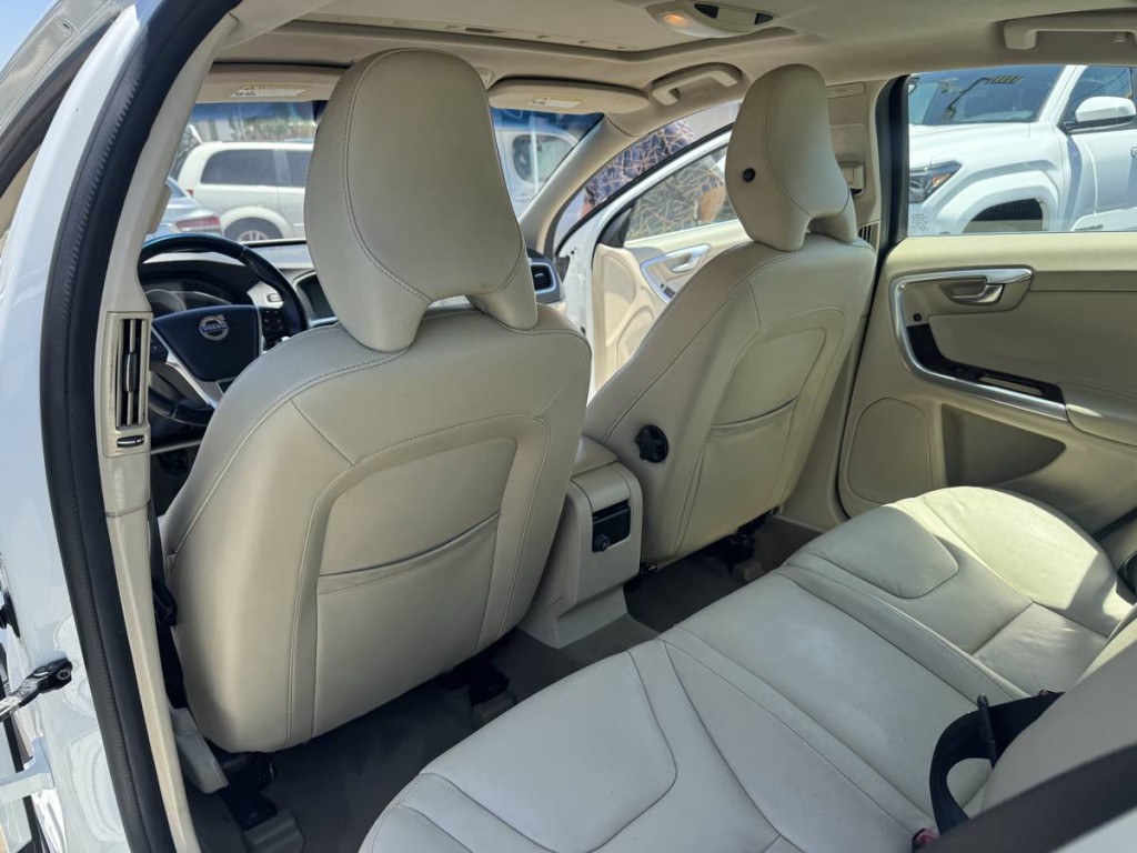 2015 Volvo S60 Image 12
