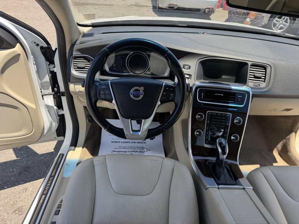 2015 Volvo S60 Image 13