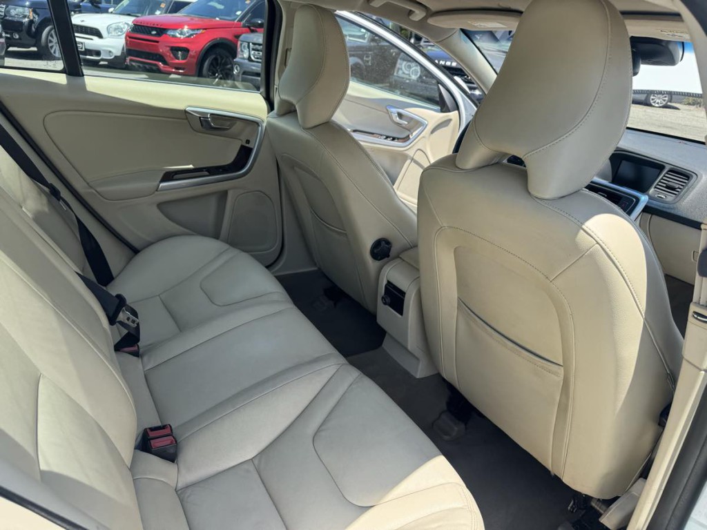 2015 Volvo S60 Image 15