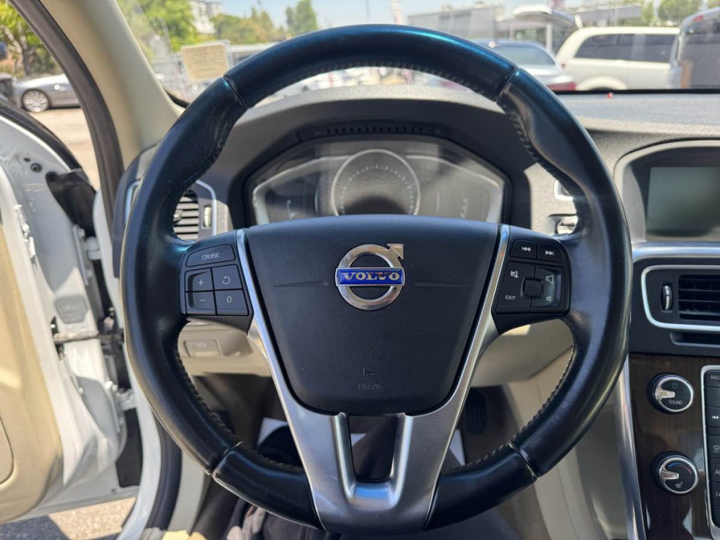 2015 Volvo S60 Image 19