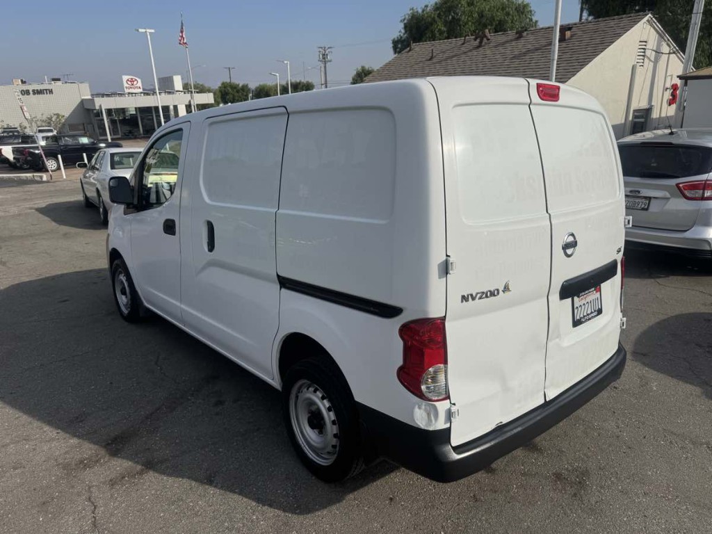 2015 Nissan NV200 Image 5