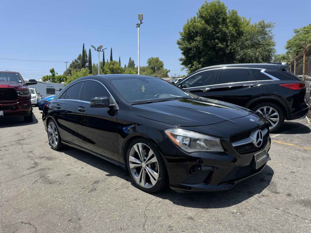 2016 Mercedes-Benz CLA-Class Image 1