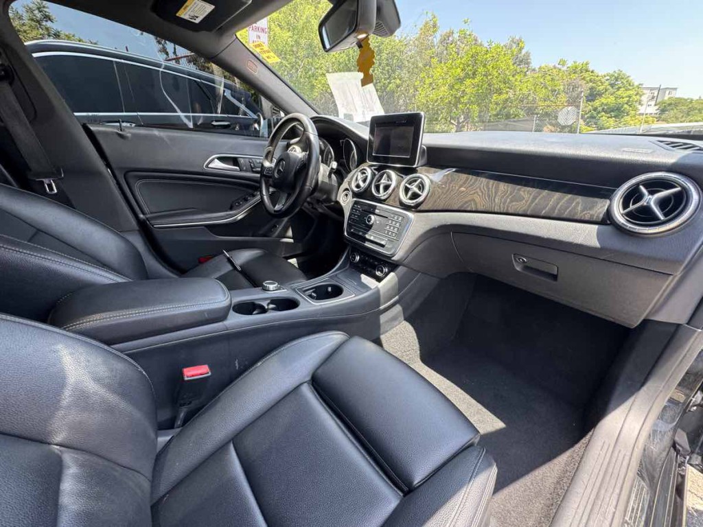 2016 Mercedes-Benz CLA-Class Image 12