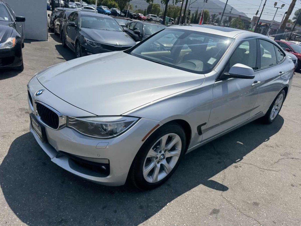 2015 BMW 3 Series Image 3