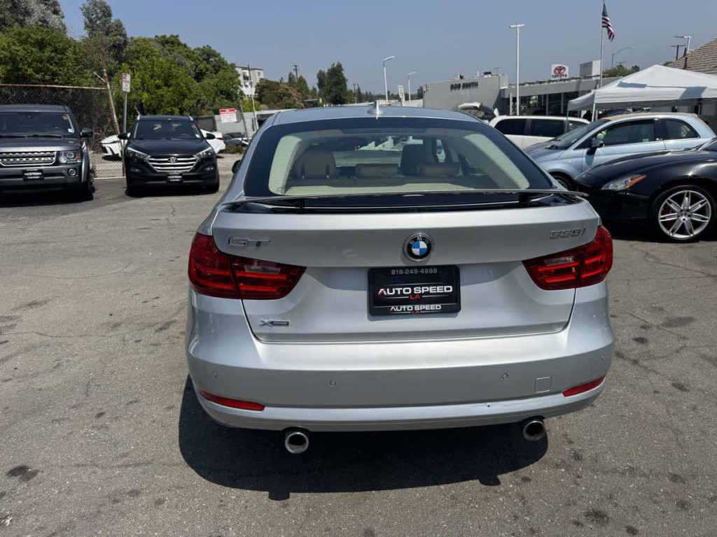 2015 BMW 3 Series Image 5
