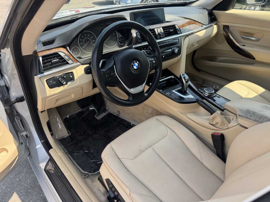 2015 BMW 3 Series Image 10