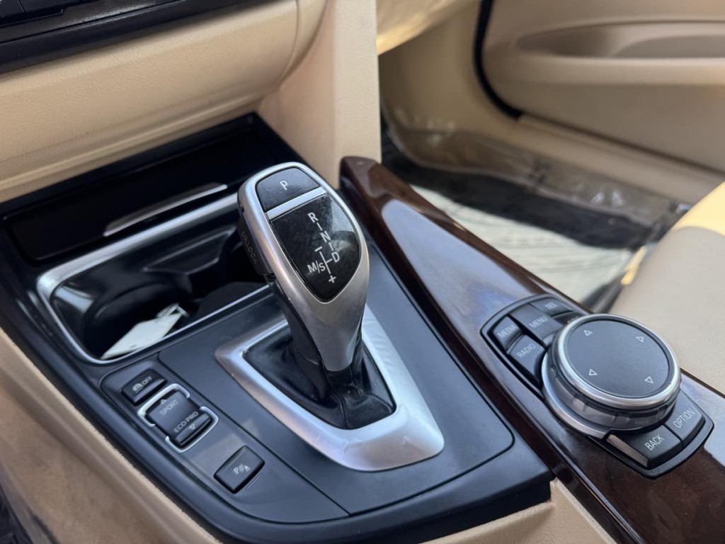 2015 BMW 3 Series Image 13