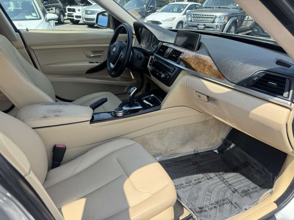 2015 BMW 3 Series Image 15