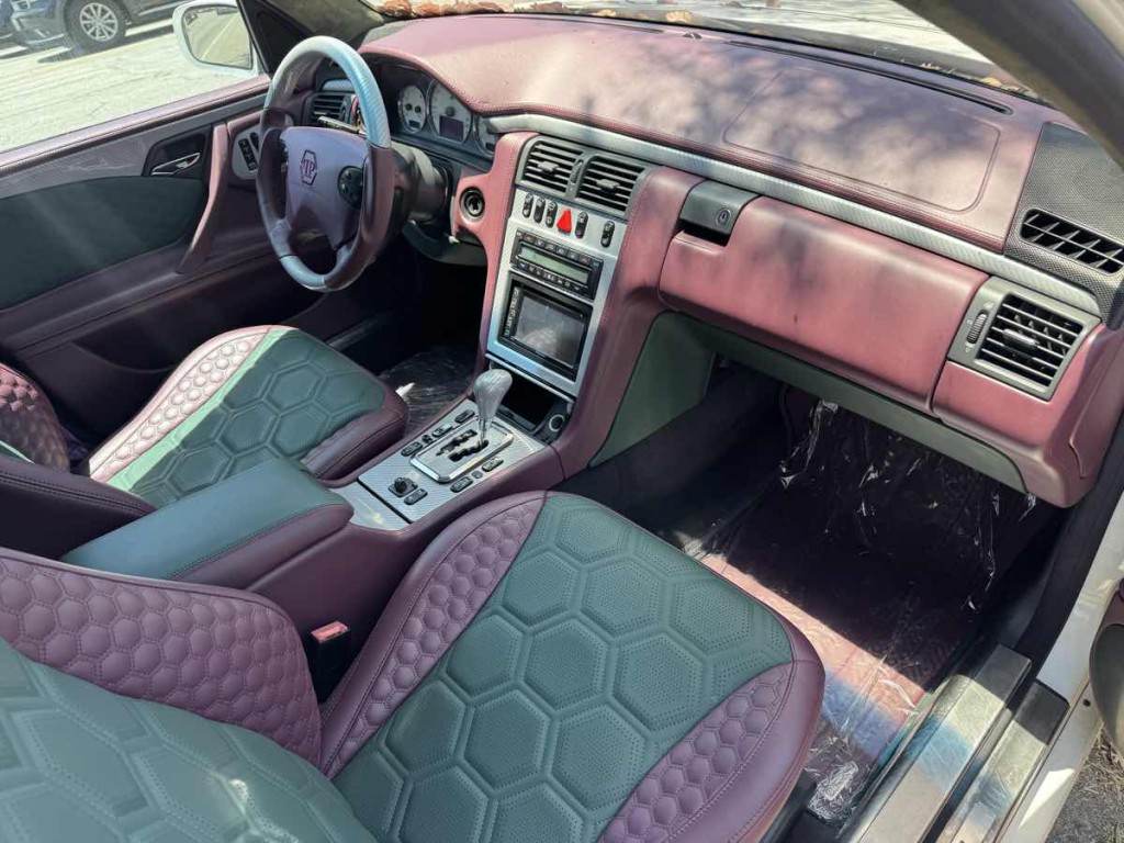 2000 Mercedes-Benz E-Class Image 18