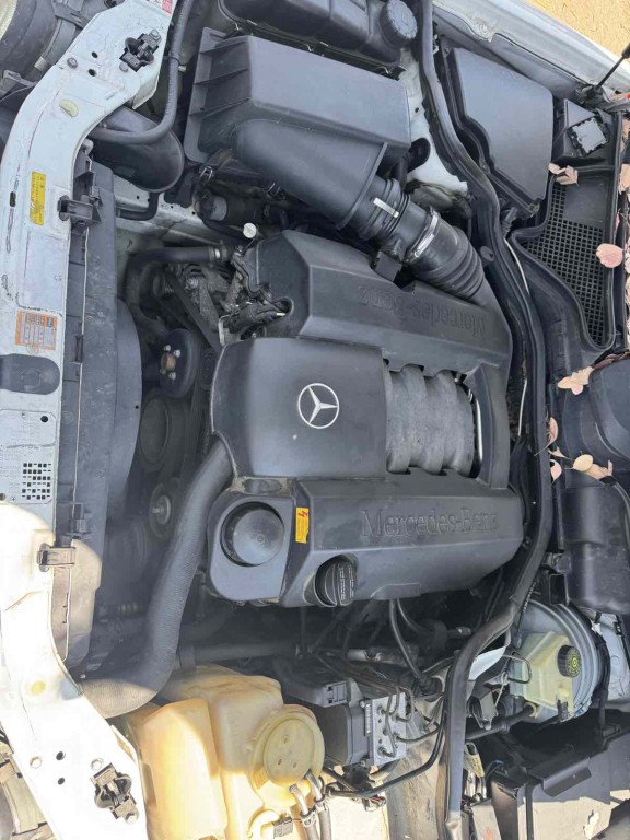 2000 Mercedes-Benz E-Class Image 20