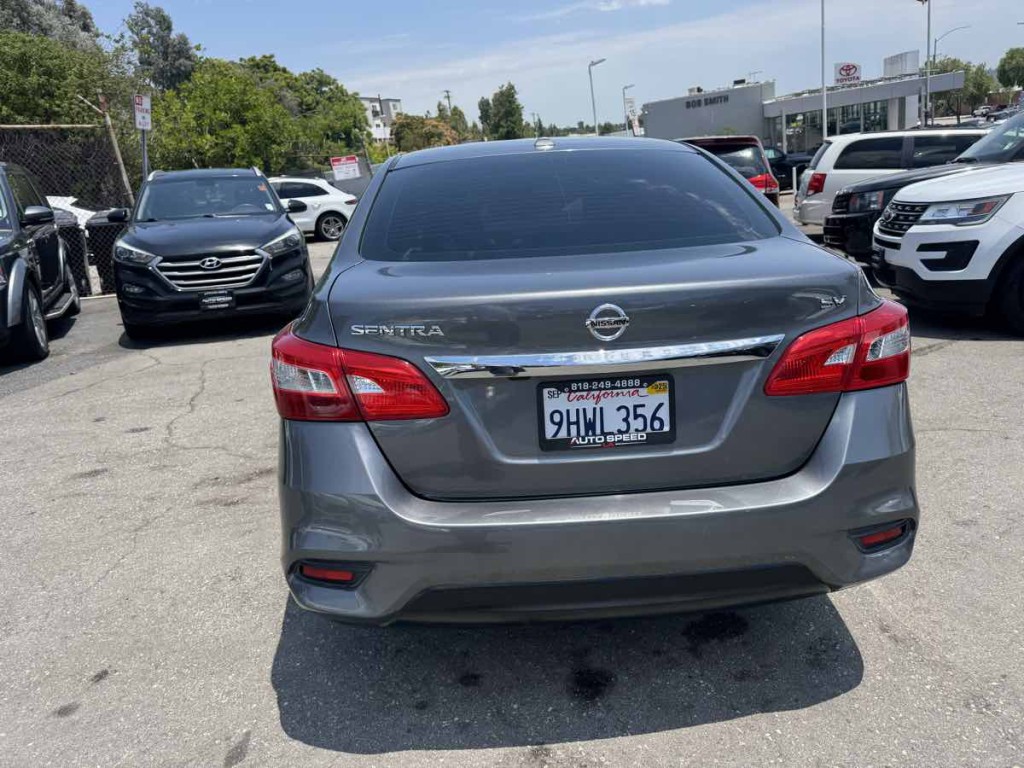 2017 Nissan Sentra Image 4