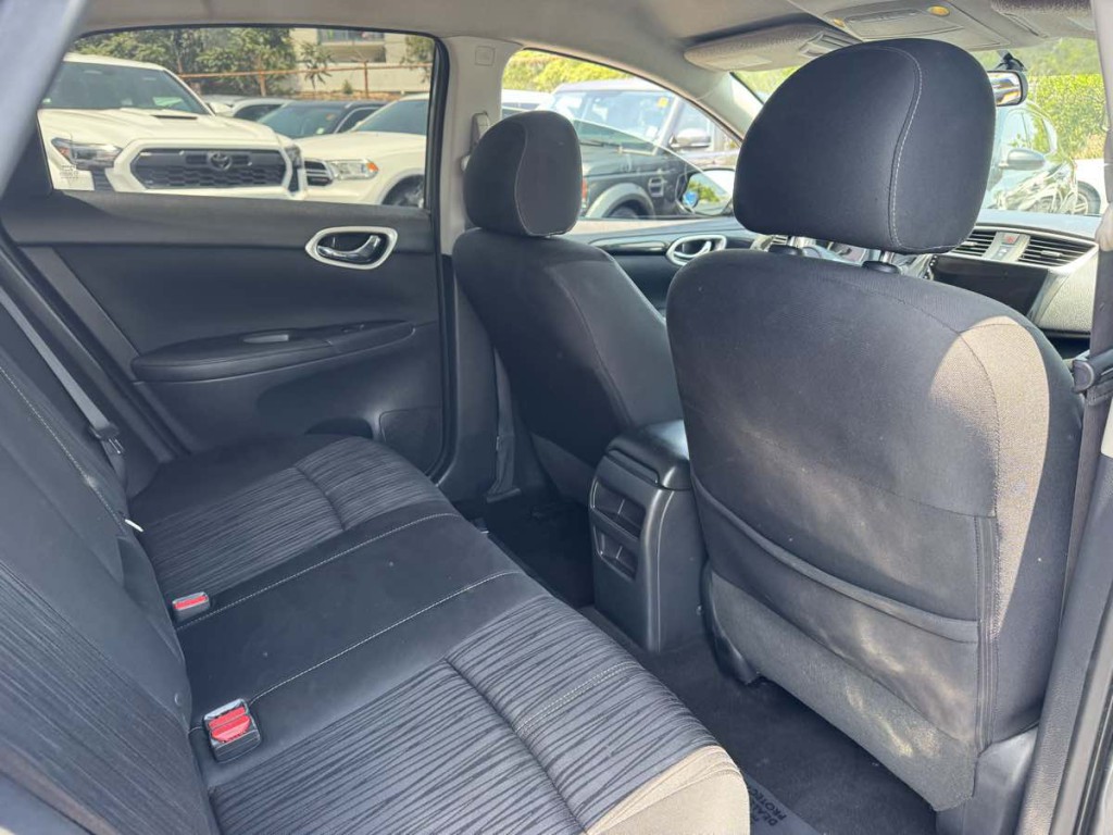 2017 Nissan Sentra Image 10