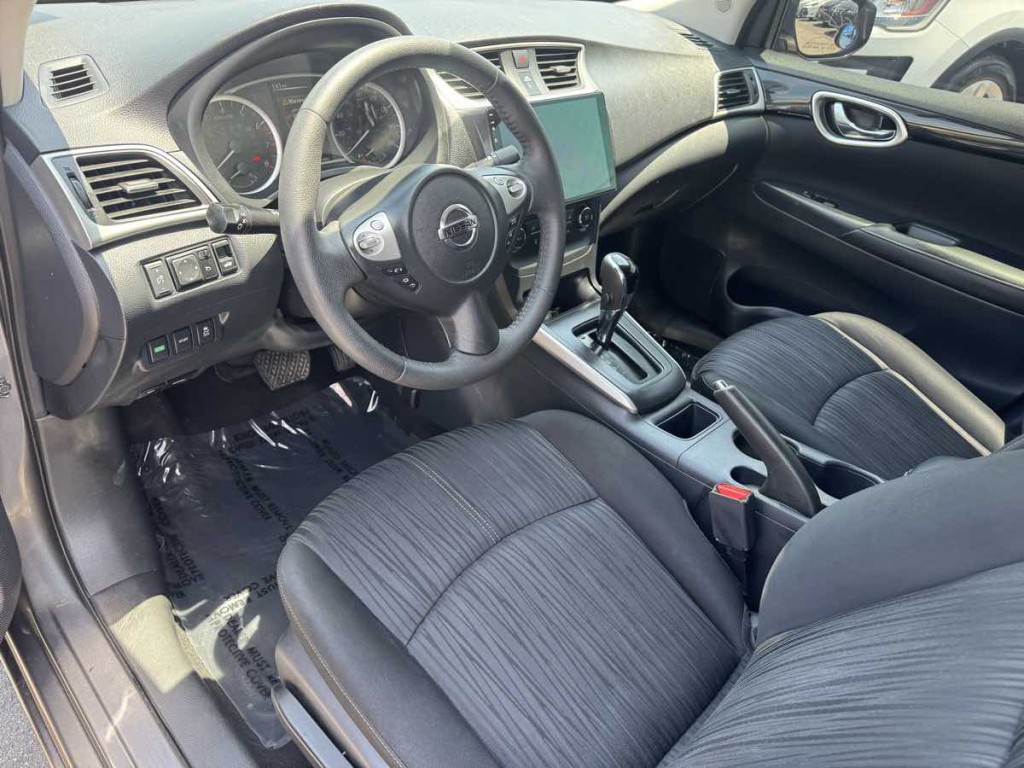 2017 Nissan Sentra Image 12