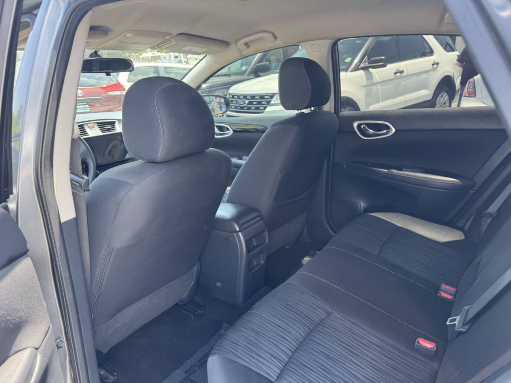 2017 Nissan Sentra Image 13