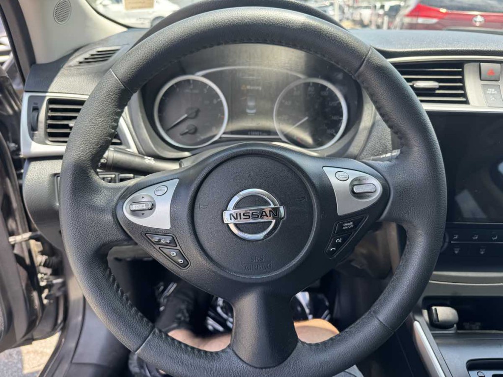 2017 Nissan Sentra Image 17