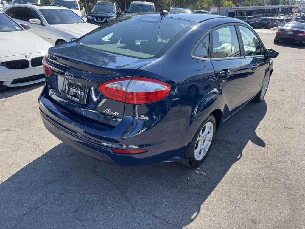 2016 Ford Fiesta Image 6