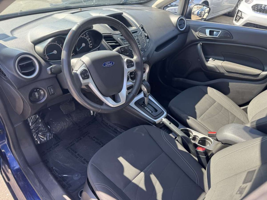 2016 Ford Fiesta Image 9