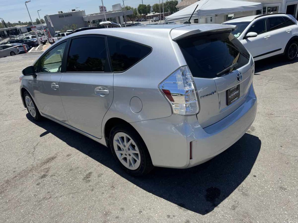 2012 Toyota Prius Image 4