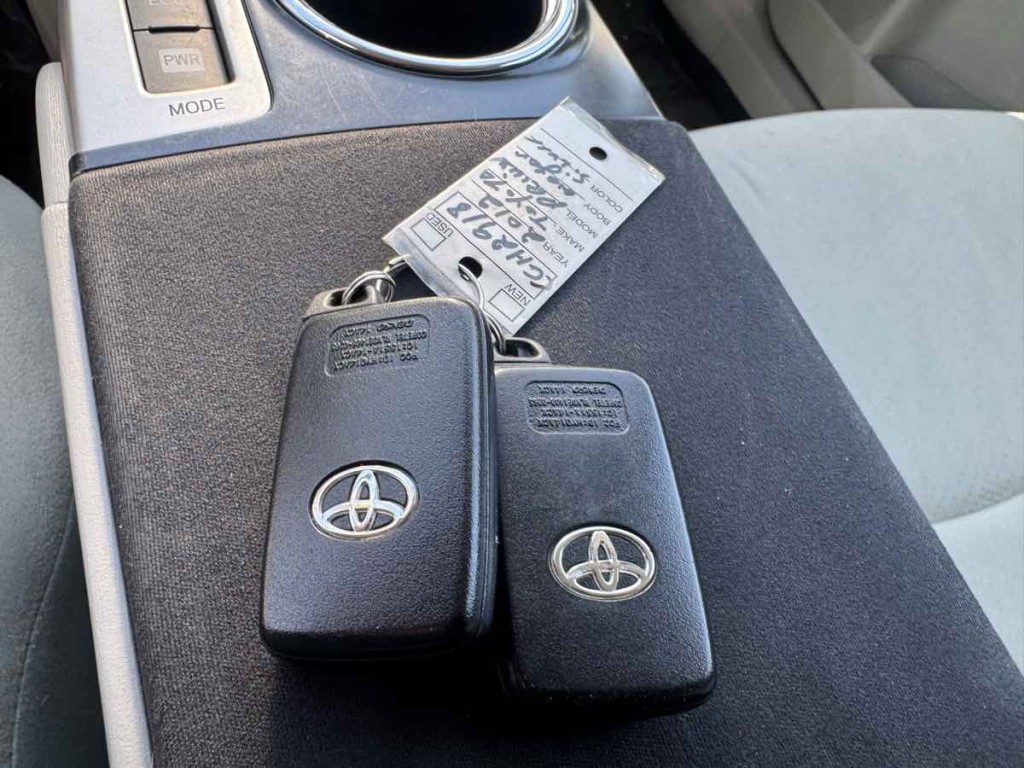 2012 Toyota Prius Image 21