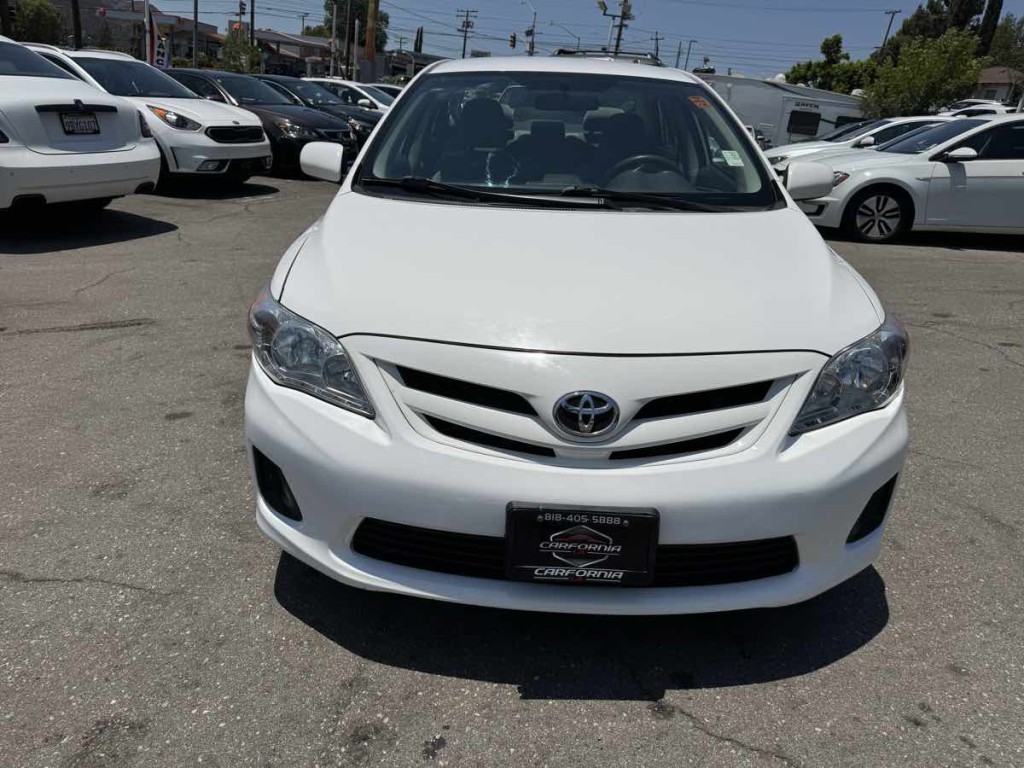 2012 Toyota Corolla Image 2
