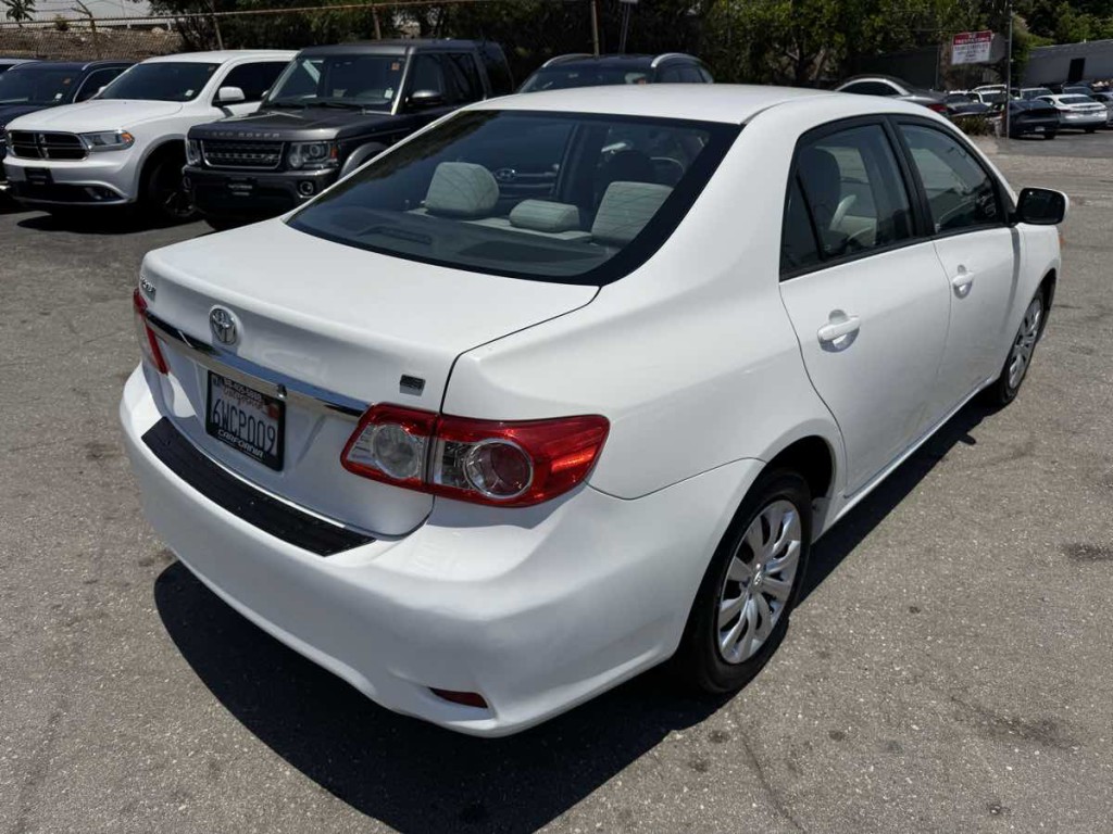 2012 Toyota Corolla Image 6