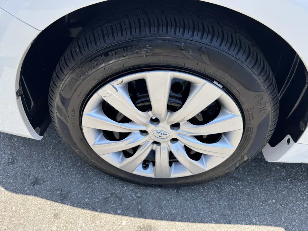 2012 Toyota Corolla Image 7