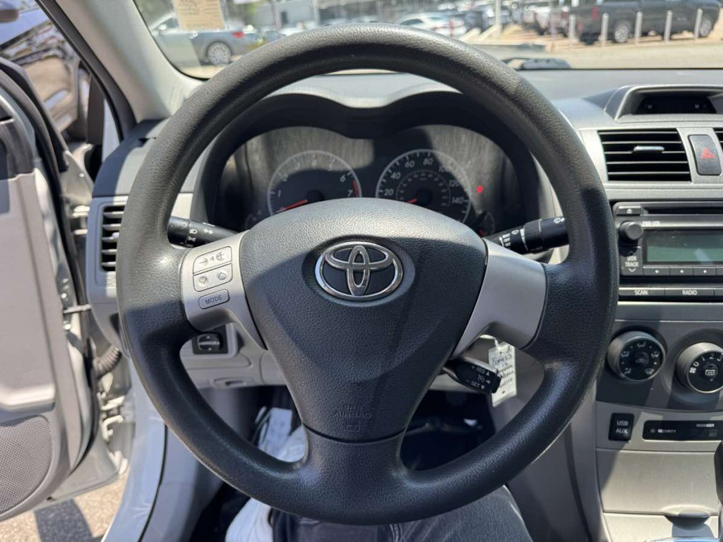 2012 Toyota Corolla Image 11