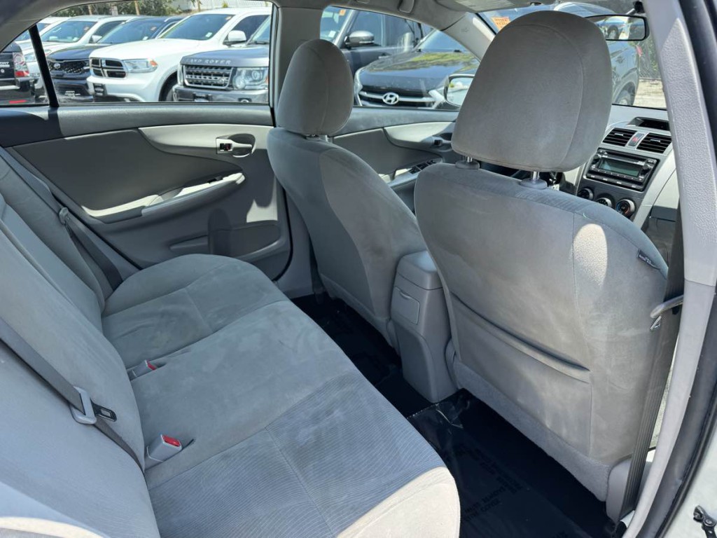 2012 Toyota Corolla Image 16