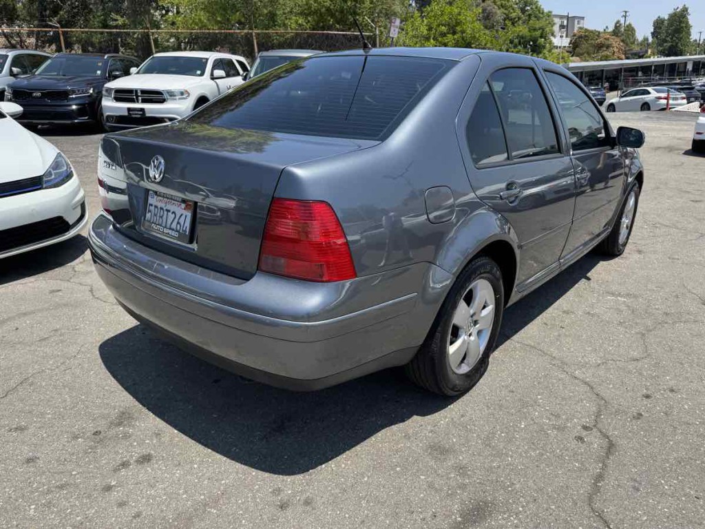 2003 Volkswagen Jetta Image 4