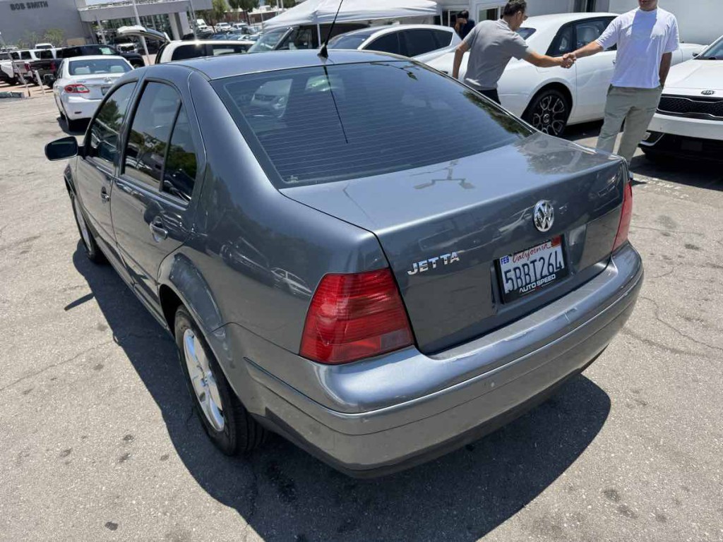 2003 Volkswagen Jetta Image 5