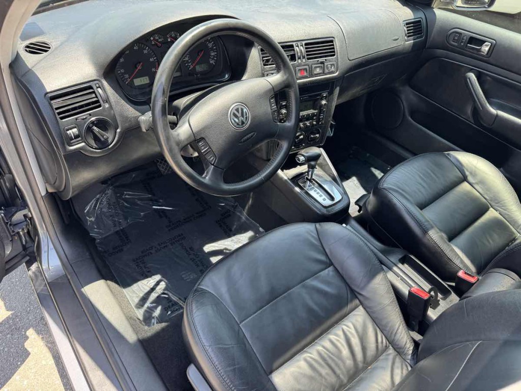 2003 Volkswagen Jetta Image 8