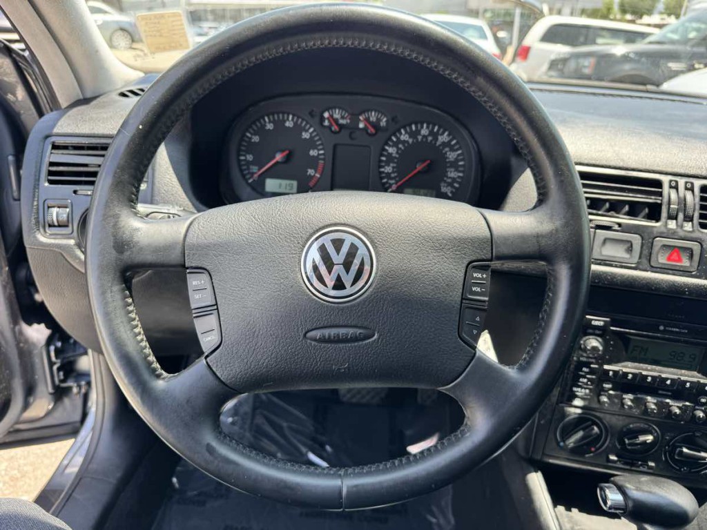 2003 Volkswagen Jetta Image 10