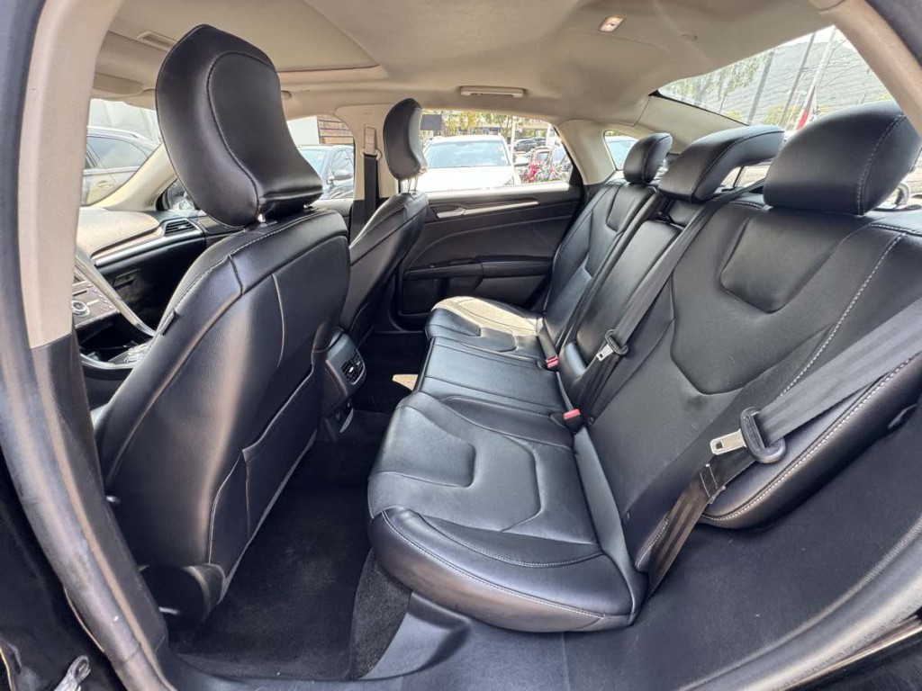 2018 Ford Fusion Image 18