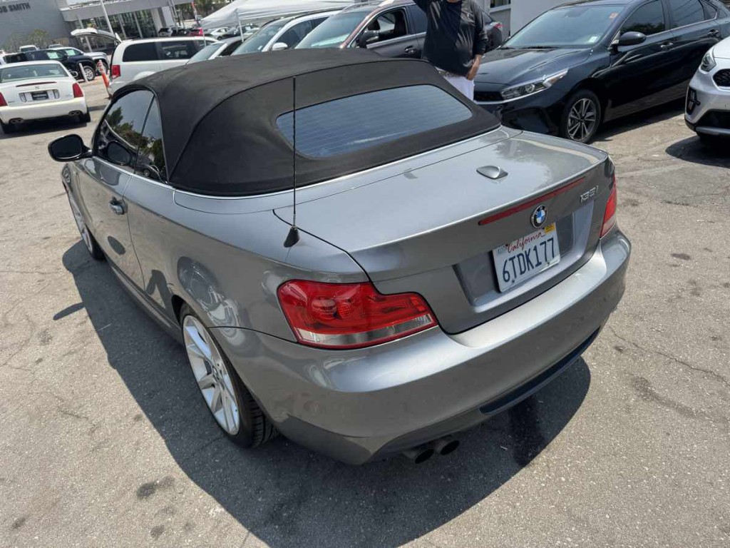 2012 BMW 1 Series Image 9
