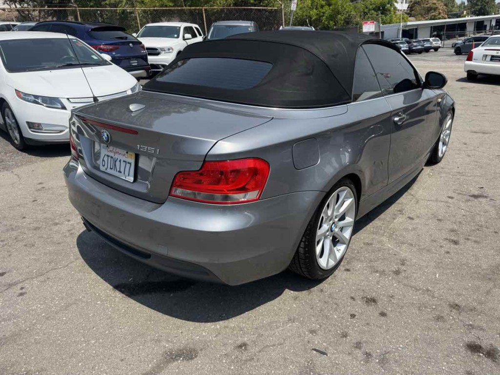 2012 BMW 1 Series Image 10