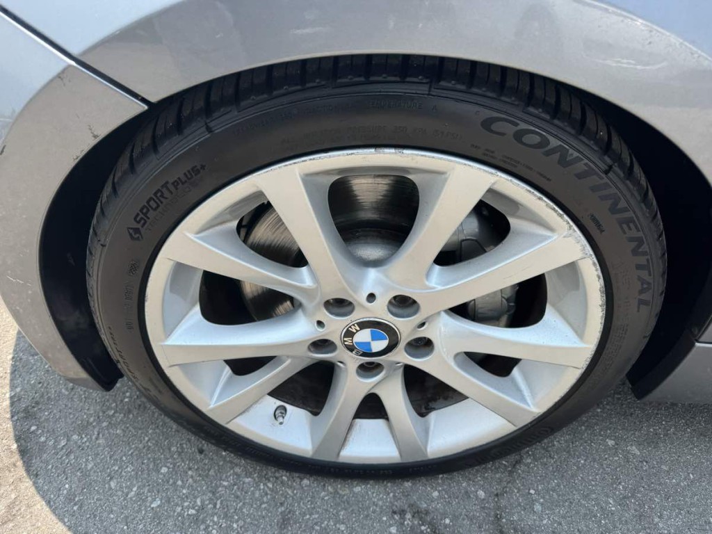 2012 BMW 1 Series Image 11