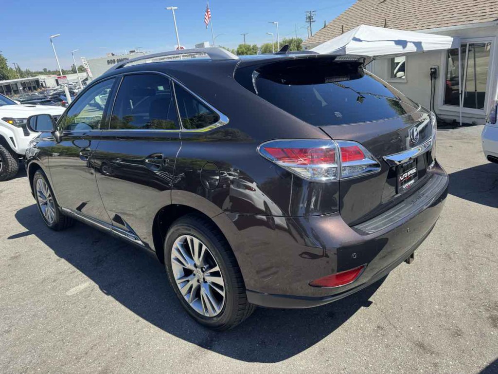 2013 Lexus RX 450h Image 4