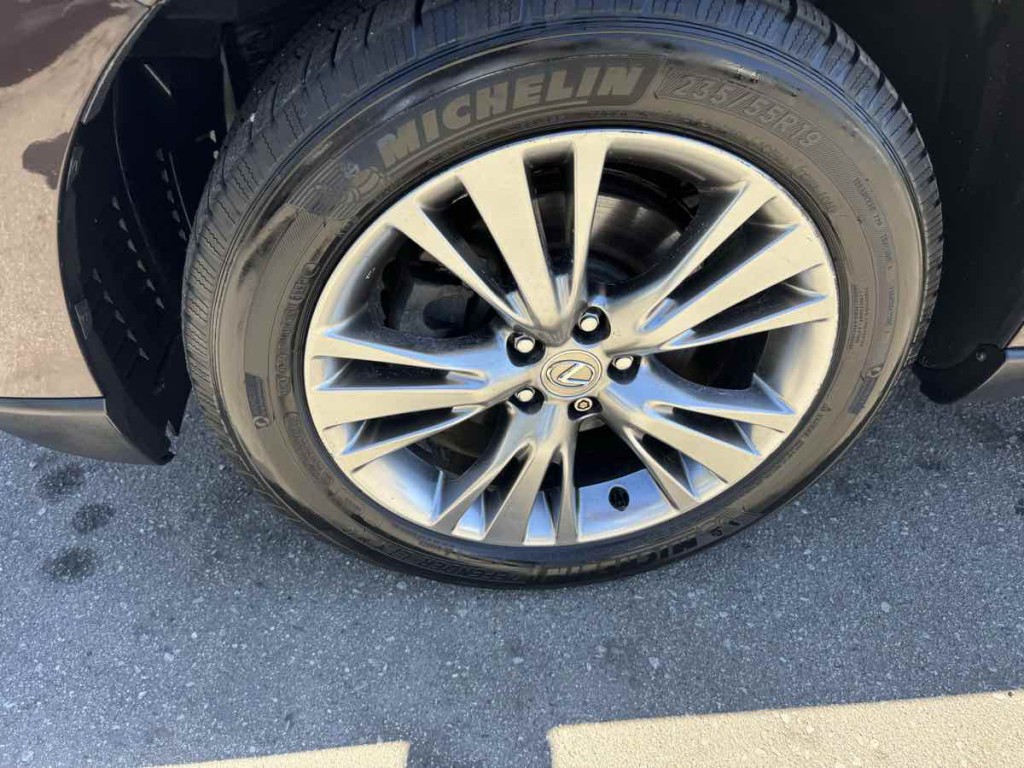 2013 Lexus RX 450h Image 7