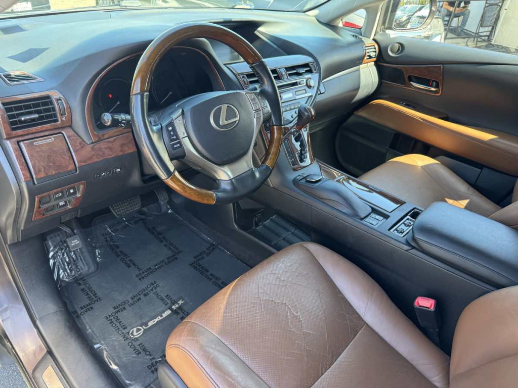 2013 Lexus RX 450h Image 9
