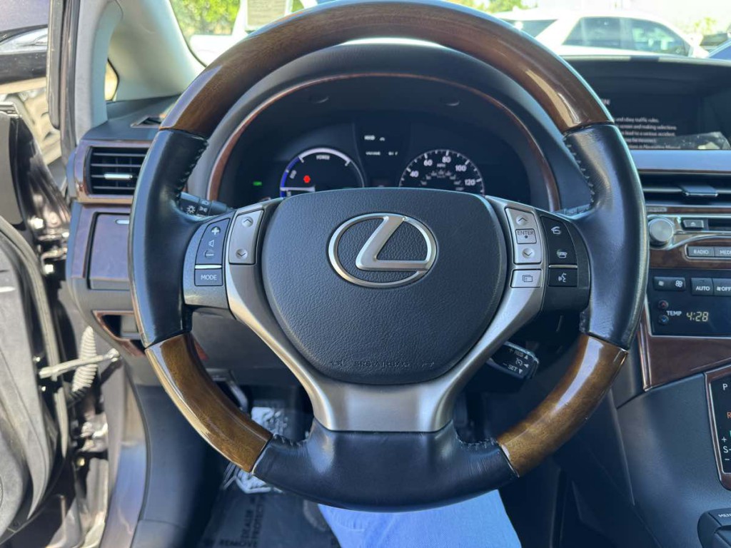 2013 Lexus RX 450h Image 12