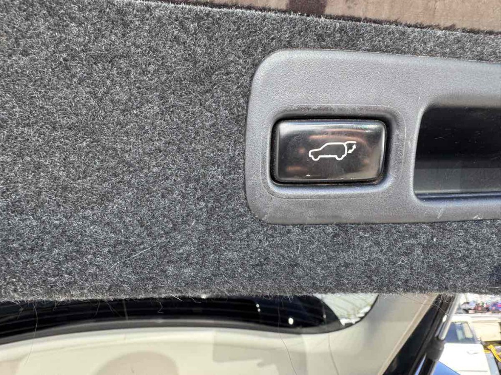 2013 Lexus RX 450h Image 18