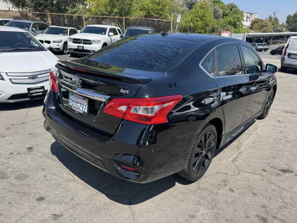 2017 Nissan Sentra Image 6
