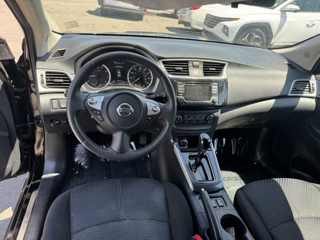 2017 Nissan Sentra Image 17