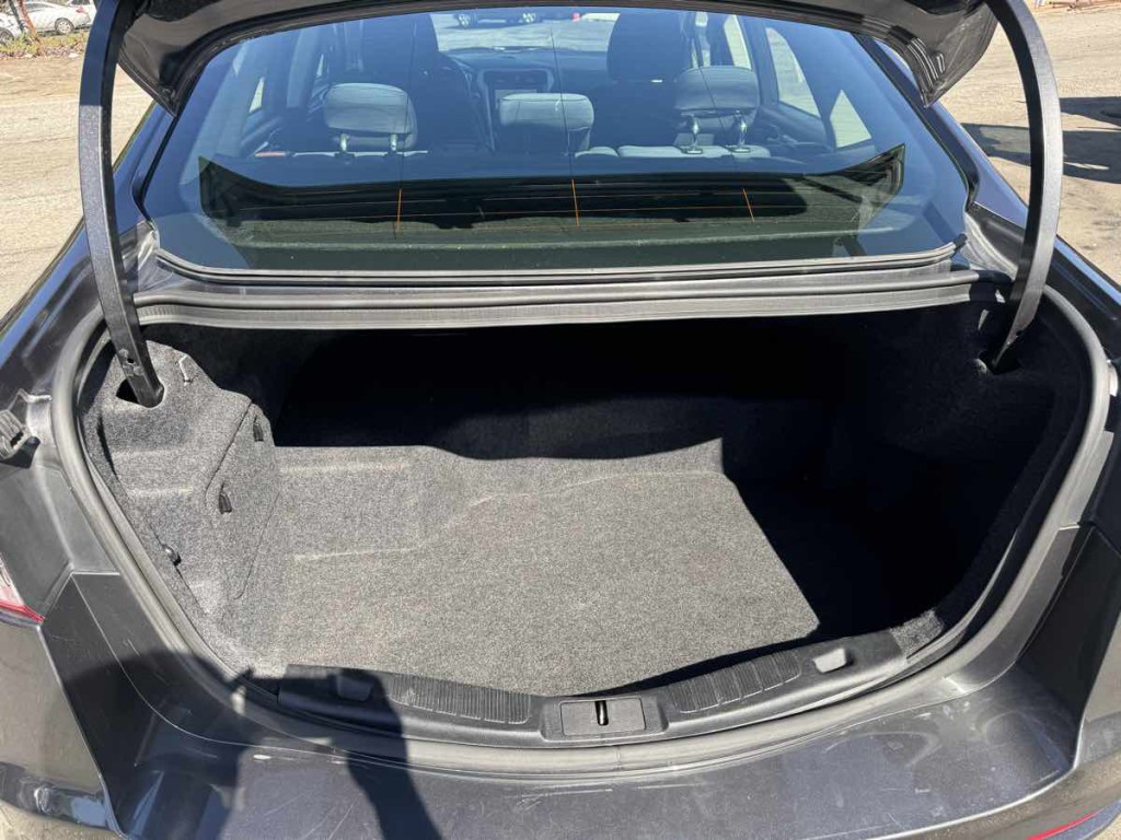2019 Ford Fusion Image 12